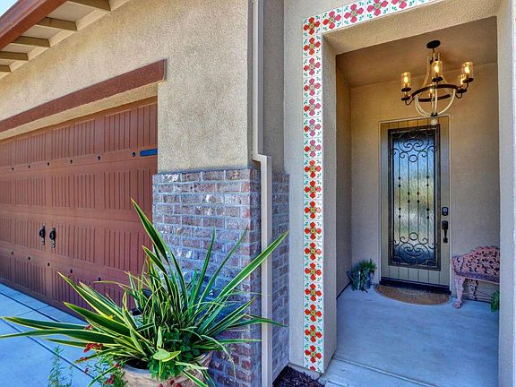 5th image of 7020 De La Vina Dr