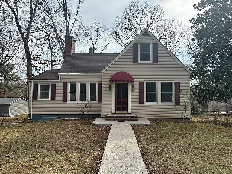 1321 Peaks St — Photo 1