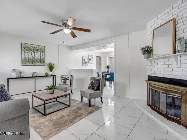 2140 MONTEAU Drive, Jacksonville, FL 32210