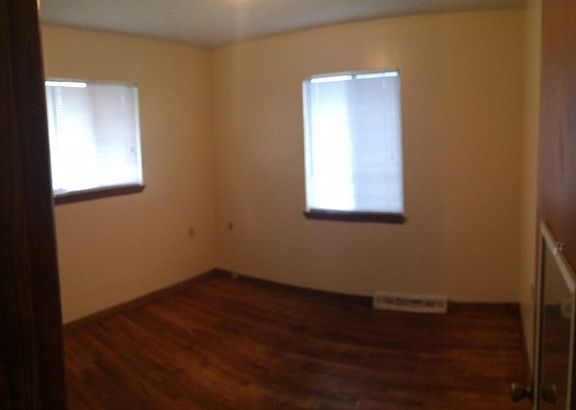 5th image of 128 N Seiberling St