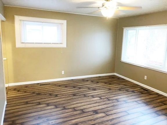 3rd image of 6732 Brookhaven Dr