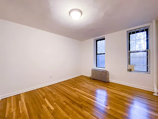 Rented by City Connections Realty | media 18