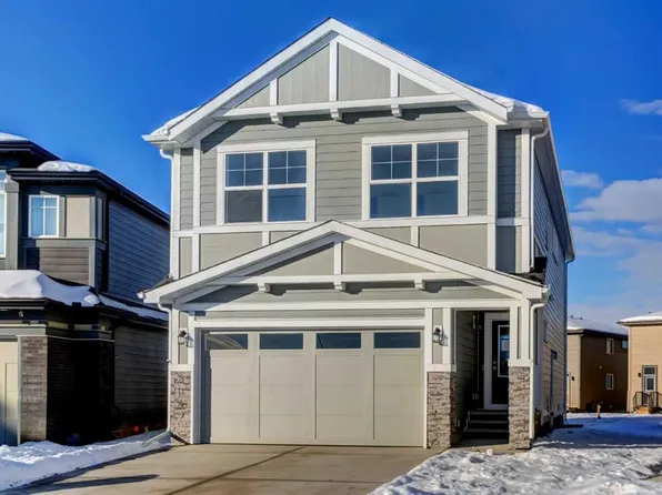 52 SE Magnolia Grn SE, Calgary, AB T3M 3X8