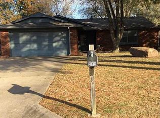 812 Sherwood Ln, Muskogee, OK 74403