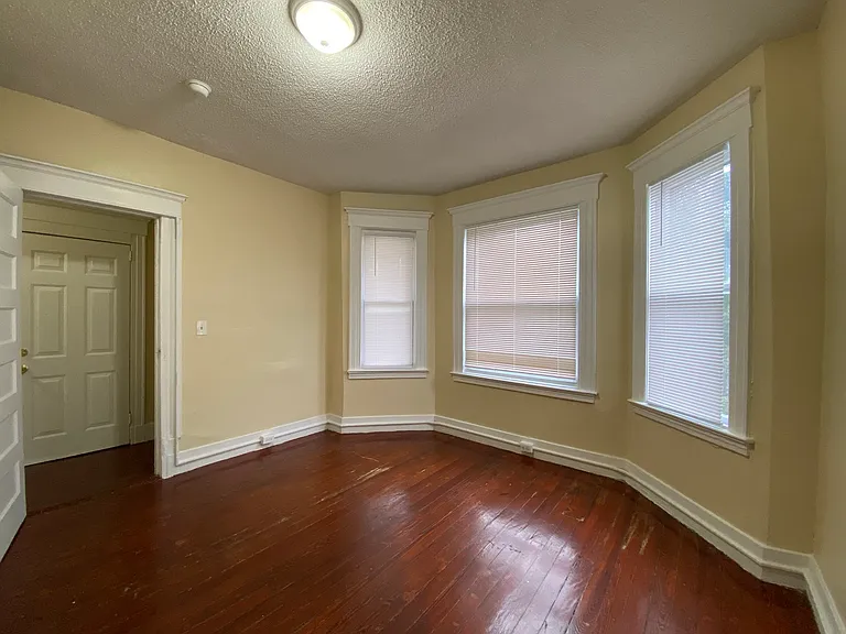 52 Dickerman St #L3 — Photo 8