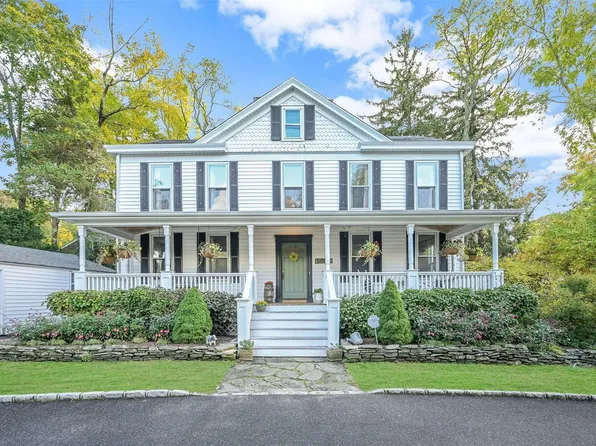 46 Bennetts Rd, East Setauket, NY 11733