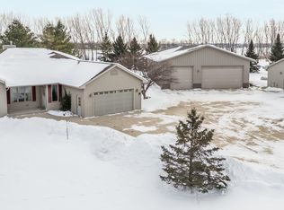 4980 Broderick Rd, Omro, WI 54963