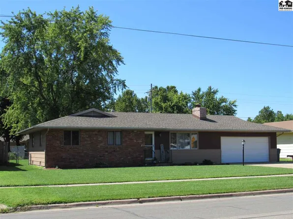 1009 E 23rd Ave, Hutchinson, KS 67502