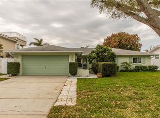 216 Westwinds Dr, Palm Harbor, FL 34683