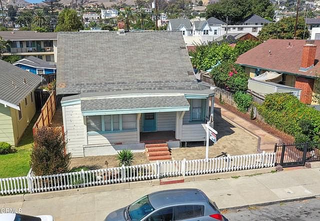 1st image of 1129 E Meta St