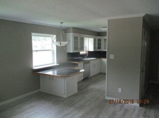 902 Ivy Ave, Deer Park, TX 77536