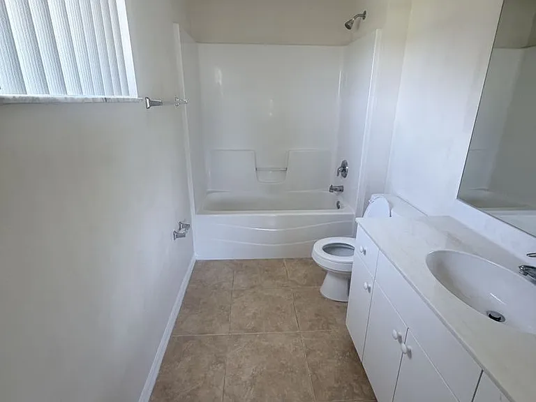 1328 SE 8th Ave — Photo 22
