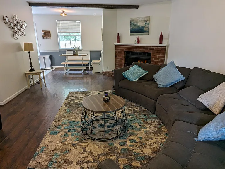 638 McMurray Dr — Photo 1
