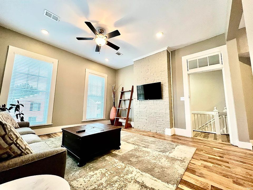 1st image of 224 Mulberry St Suite A