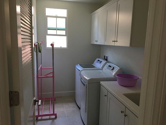 Laundry (Common Area)