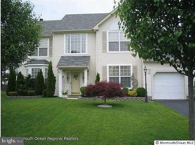 2nd image of 301 Hillside Dr