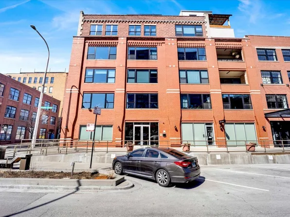 1118 W Fulton St #202, Chicago, IL 60607