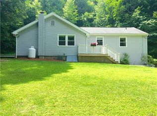 16 Lakeview Ter, Sandy Hook, CT 06482