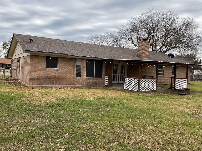 2301 Zinnia Ct — Photo 24