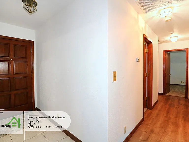 1744 Kildare Dr — Photo 13