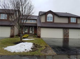 52 Westwood Rd, Lancaster, NY 14086