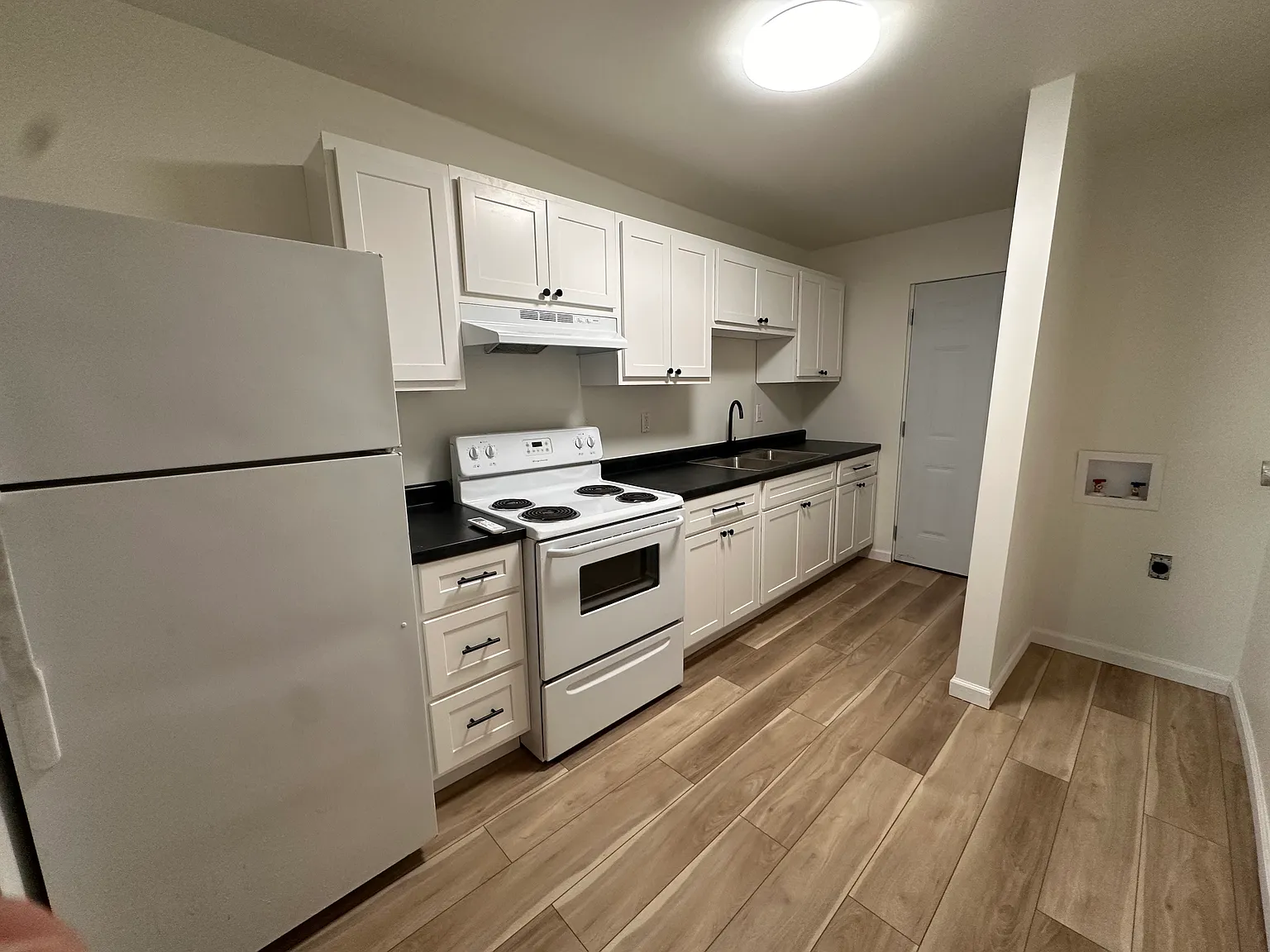 2 bed, 850 sqft, $1,100 — Photo 4
