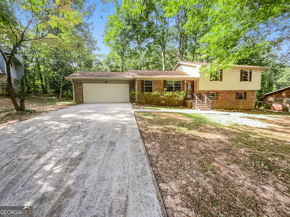 1st image of 656 Mincey Woods Ct