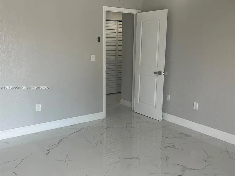5909 SW 36th Ct #14 — Photo 17