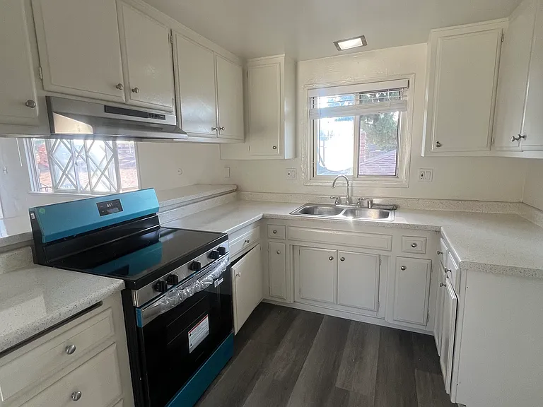 12111 Adrian St #D — Photo 5