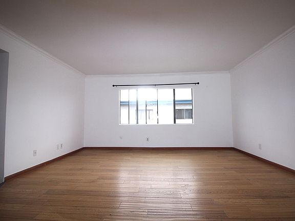2nd image of 14033 Foothill Blvd #13