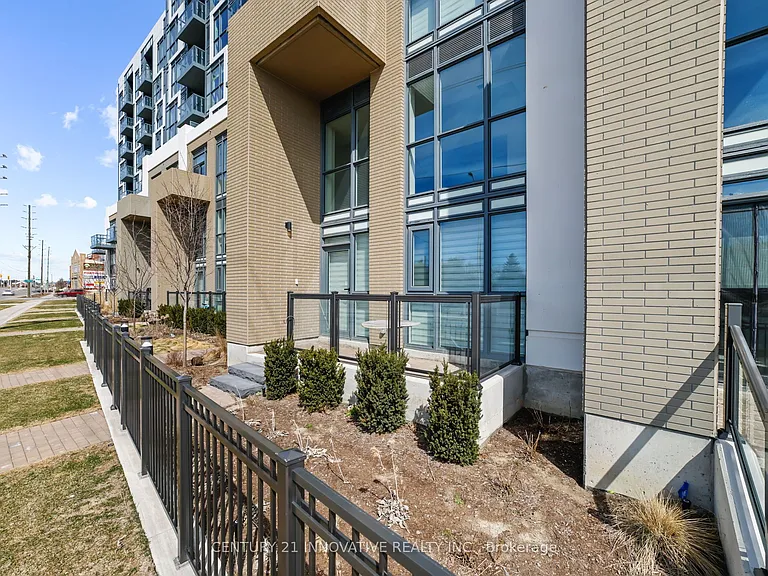 509 Dundas St W — Photo 5