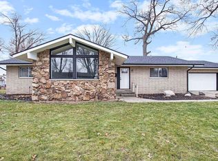 135 Woodhill Ln, South Bend, IN