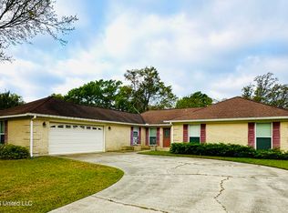 901 Sunfish St, Pascagoula, MS 39581