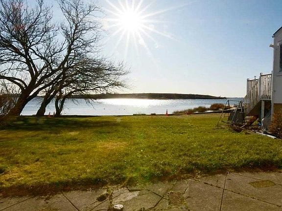 3rd image of 3339 Bay Ct