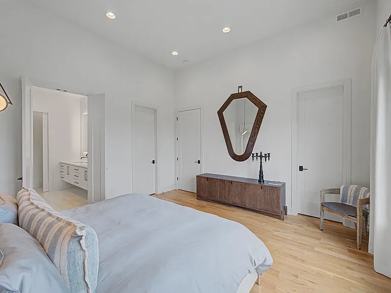 1109 Bate Ave #2 — Photo 15