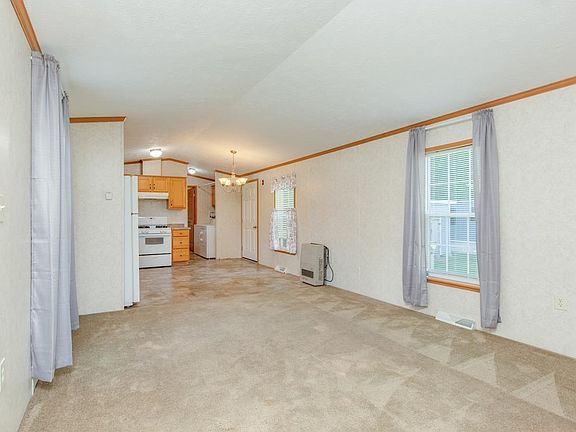 3rd image of 9 Chancellor Drive