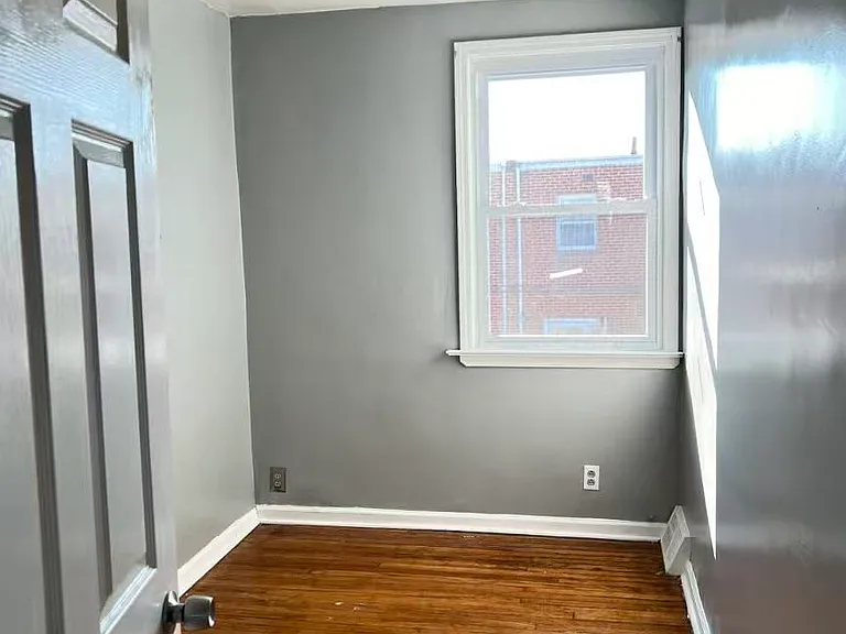 5844 Akron St — Photo 6