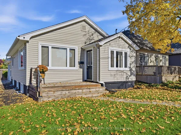 18 Briscoe St W, London, ON N6J 1L8
