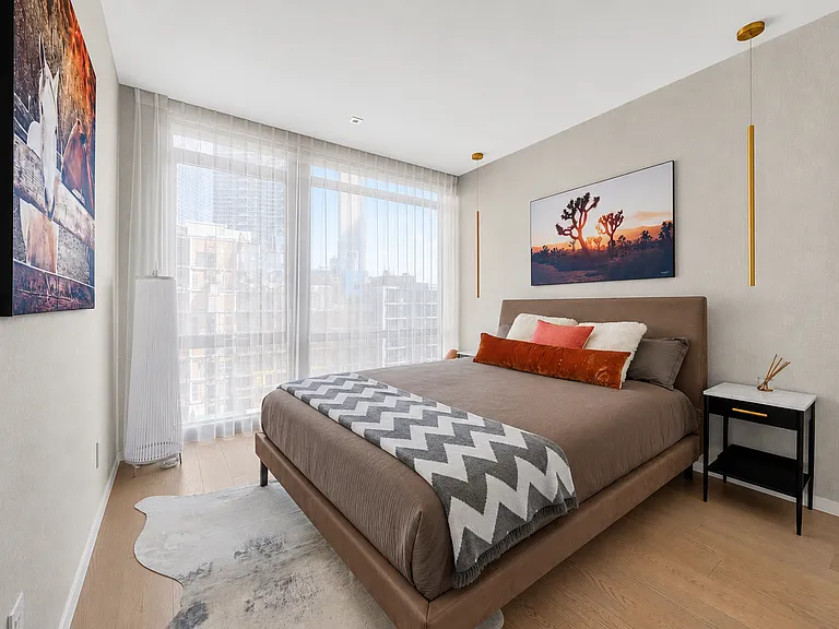 24-12 42nd Rd #Penthouse 8A — Photo 10