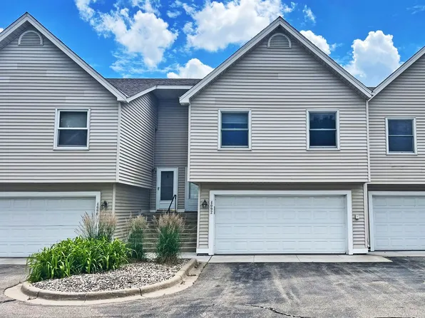 4092 S Meadowlark Rd, Eagan, MN 55122