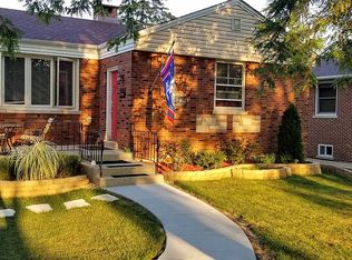 2348 Hawthorne Ave, Westchester, IL