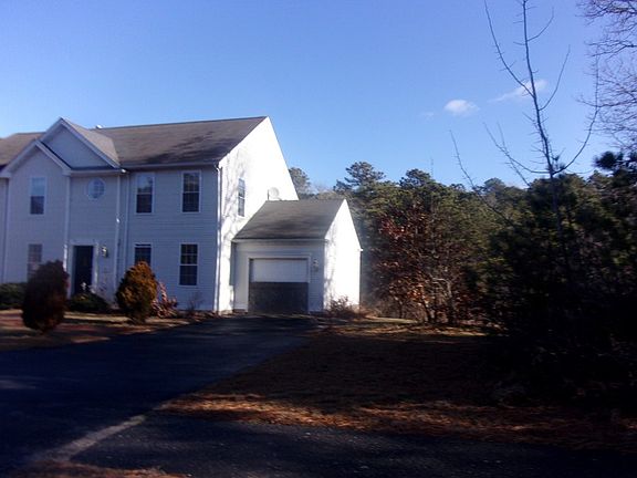 2nd image of 19 Garrett Pl