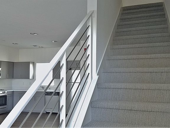 5th image of 2813 Q St #204