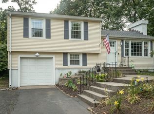 142 Western Cir, Westfield, MA 01085