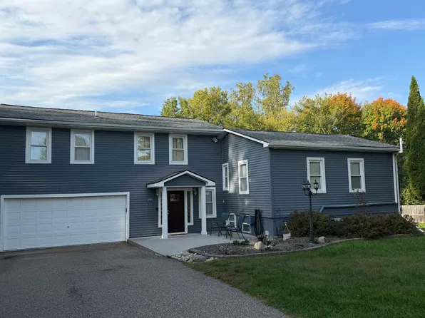 290 Shamrock Hl, Novi, MI 48377
