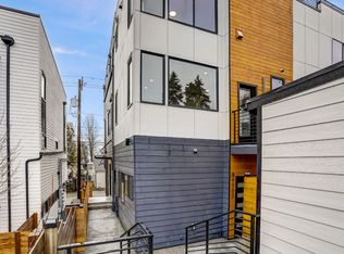 6033 42nd Ave SW #A, Seattle, WA 98136