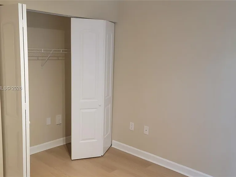 4197 N Haverhill Rd #213 — Photo 23
