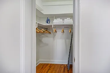 Rented by R New York