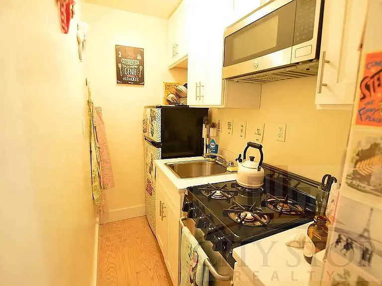 101 W 77th St #3D — Photo 3