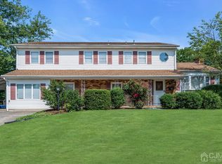 13 Wick Dr, Sayreville, NJ